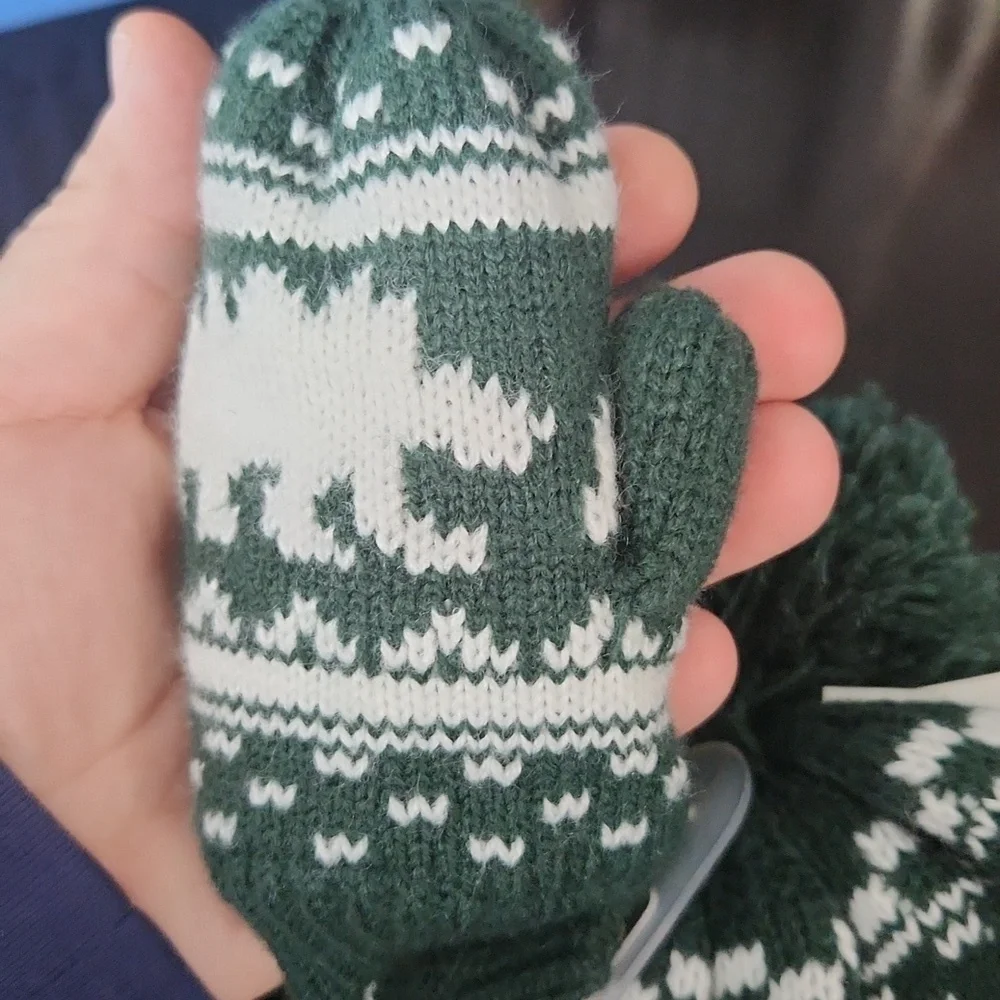 Old Navy Cozy Forest Kids Hat with Mittens Dinosaur Knitted Green And White